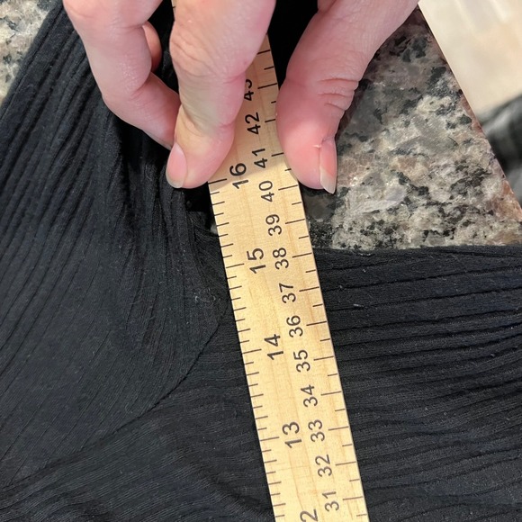 Black Ribbed Mock Neck Cutout Back Long Sleeve Romper‎ - Picture 7 of 7